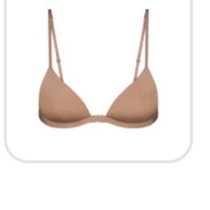SKIMS wireless form triangle front close super push up bra Sienna nude